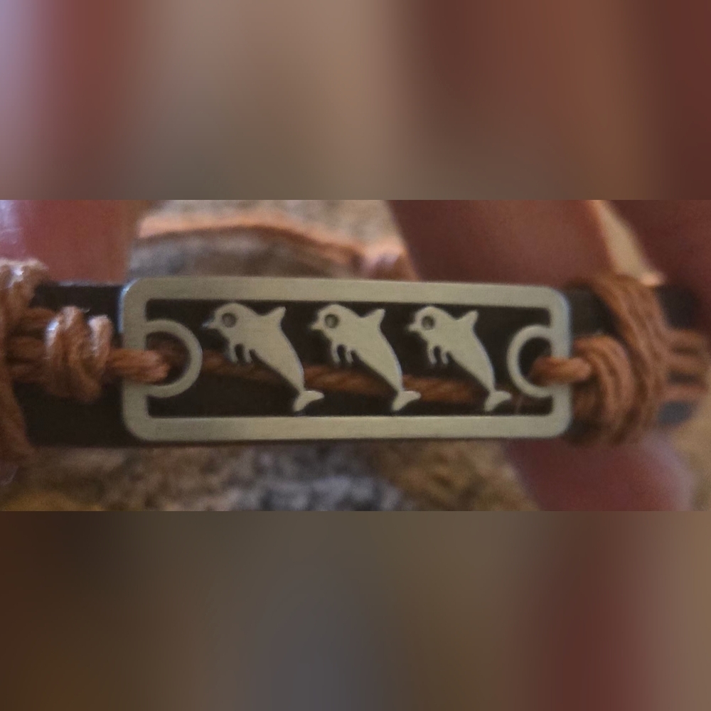 Leather Dolphin Pull-string Bracelet - Picture 2 of 5